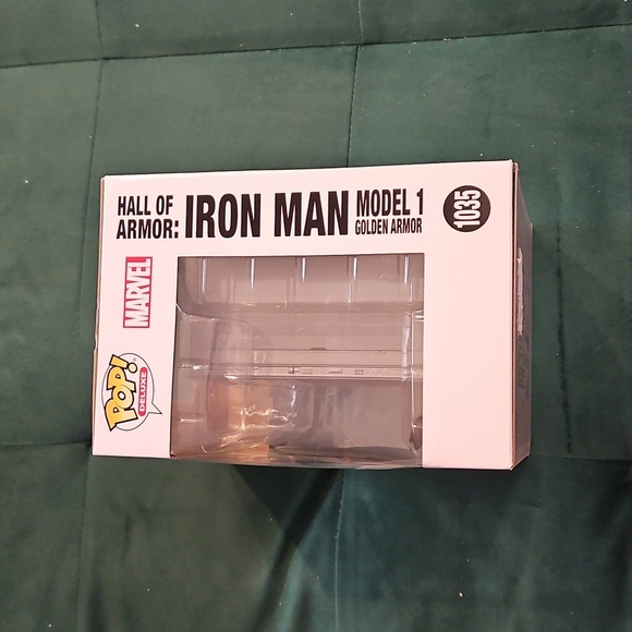 Funko Pop! Deluxe Marvel Iron Man Hall Of Armor Model 1 Gold Bobblehead 1035 - Picture 5 of 9